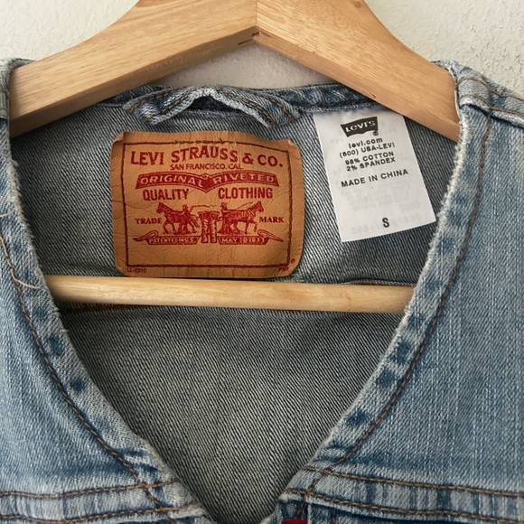 Levi's Small Light Blue Denim Stretch Button Down Vest - Picture 2 of 5